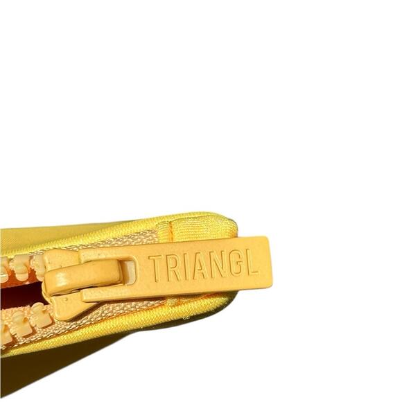 TRIANGL Yellow Neoprene Clutch - Picture 7 of 7